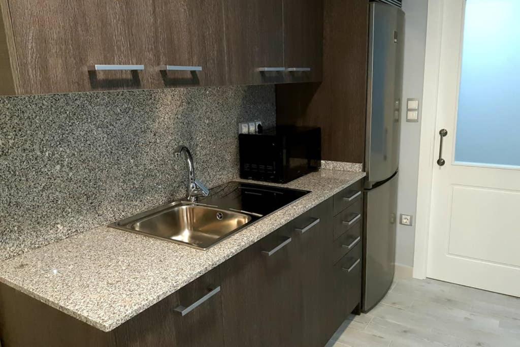 Disfrute De Sus Vacaciones Con Wifi En El Puerto De Carino Apartment Exterior photo